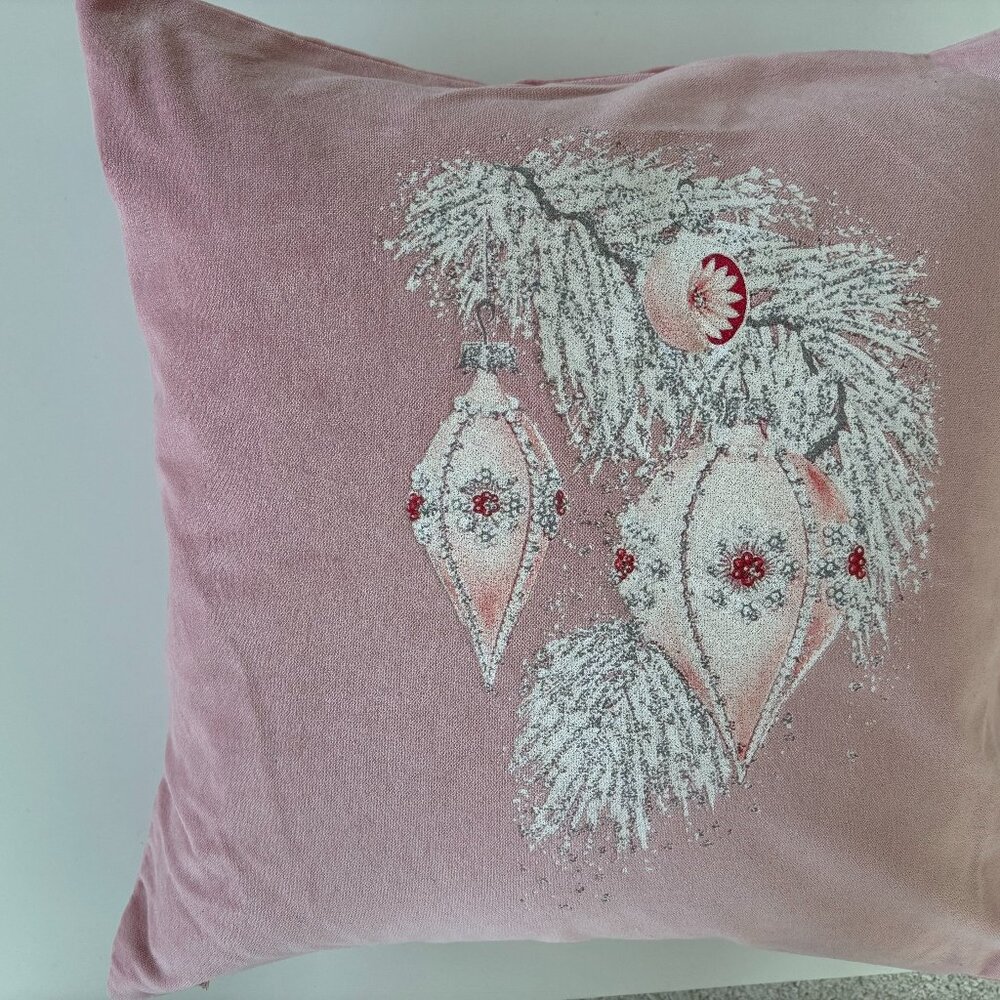 CHRISTMAS PILLOW